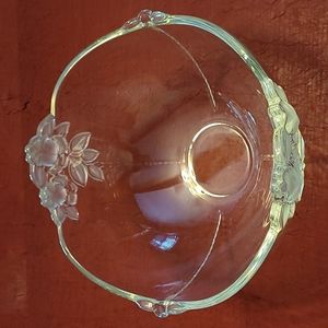 Crystal bowl with frosted rose accent